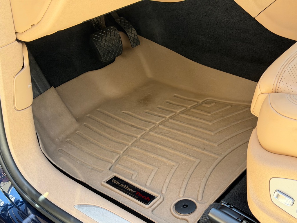 Photo 29 of this PORSCHE MACAN S