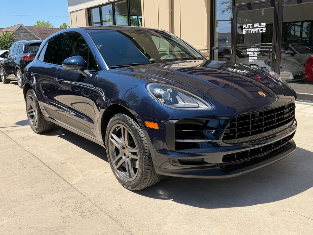 Photo 3 of this PORSCHE MACAN S