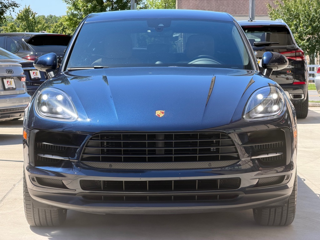 Photo 4 of this PORSCHE MACAN S