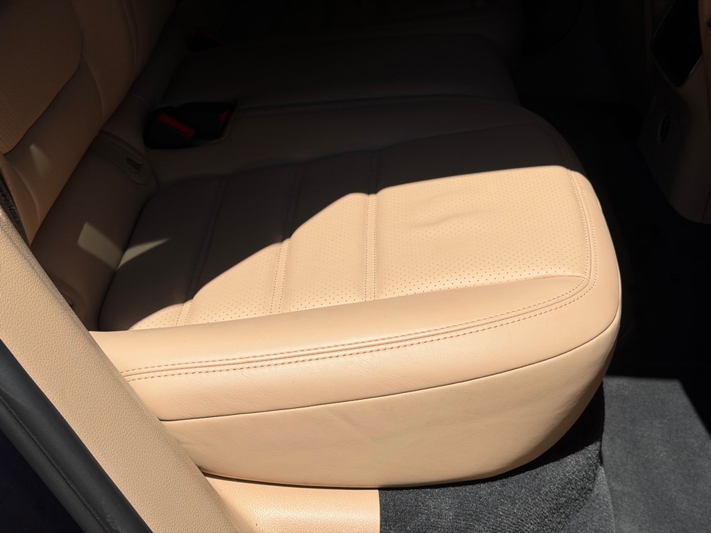 Photo 91 of this PORSCHE MACAN S