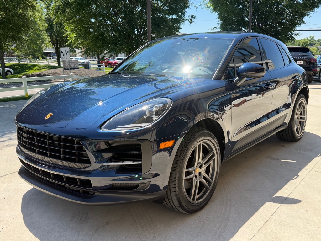 Photo 5 of this PORSCHE MACAN S