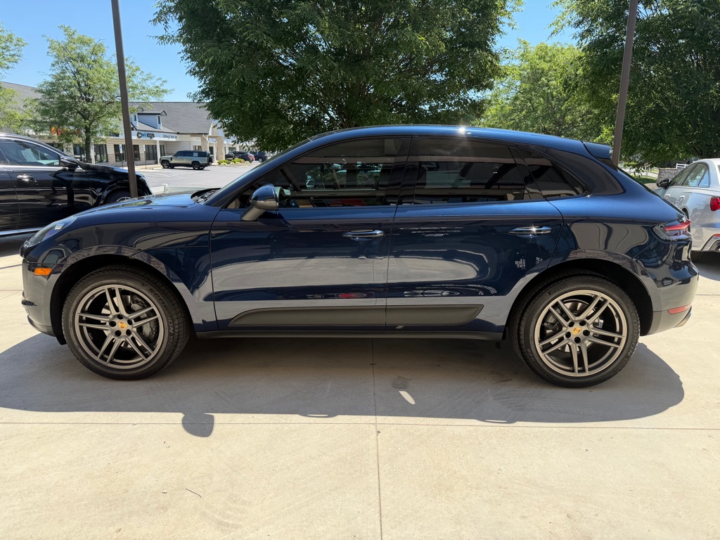 Photo 6 of this PORSCHE MACAN S