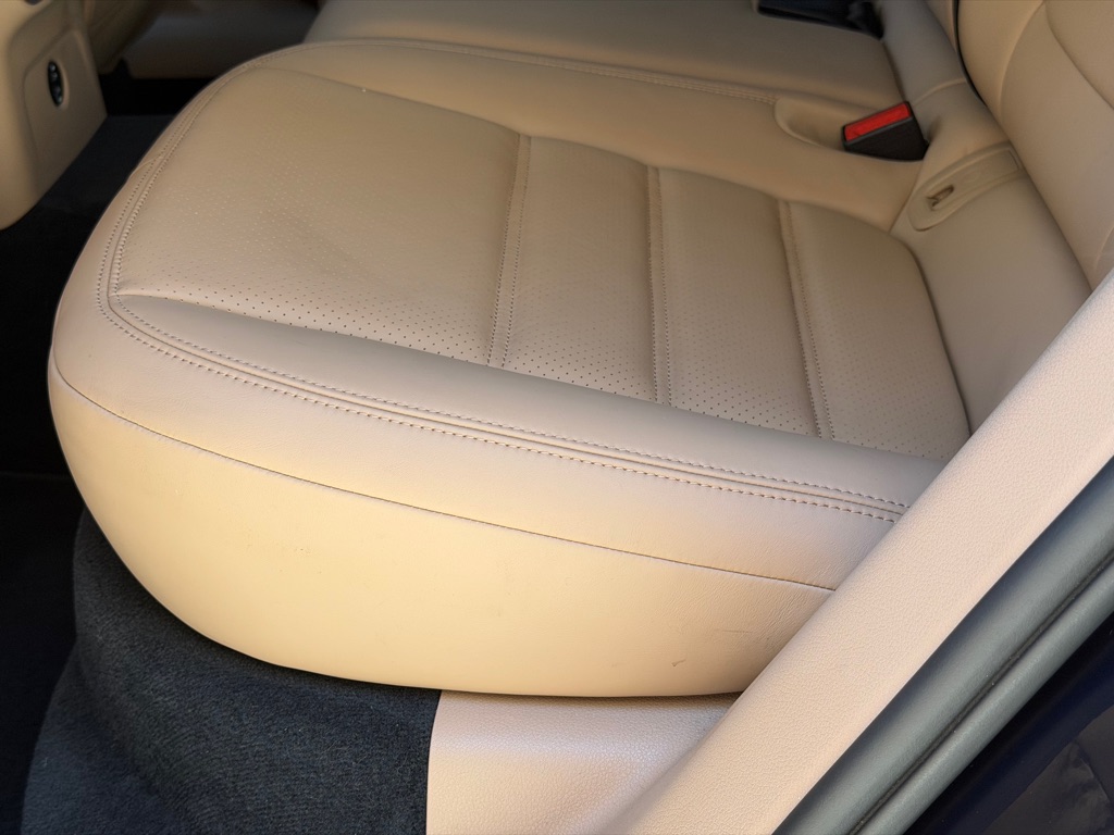 Photo 101 of this PORSCHE MACAN S