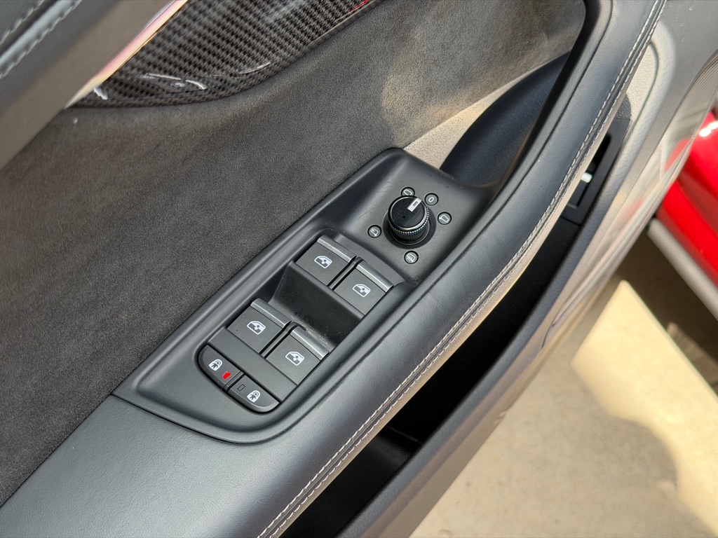 Photo 26 of this AUDI SQ8