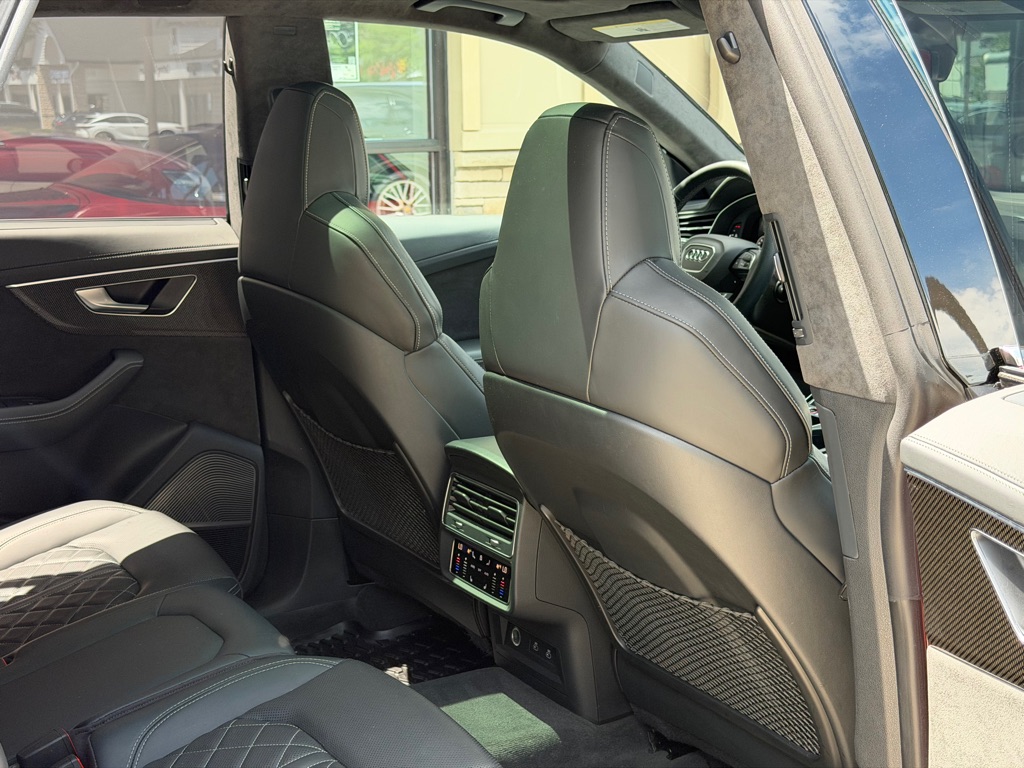 Photo 70 of this AUDI SQ8