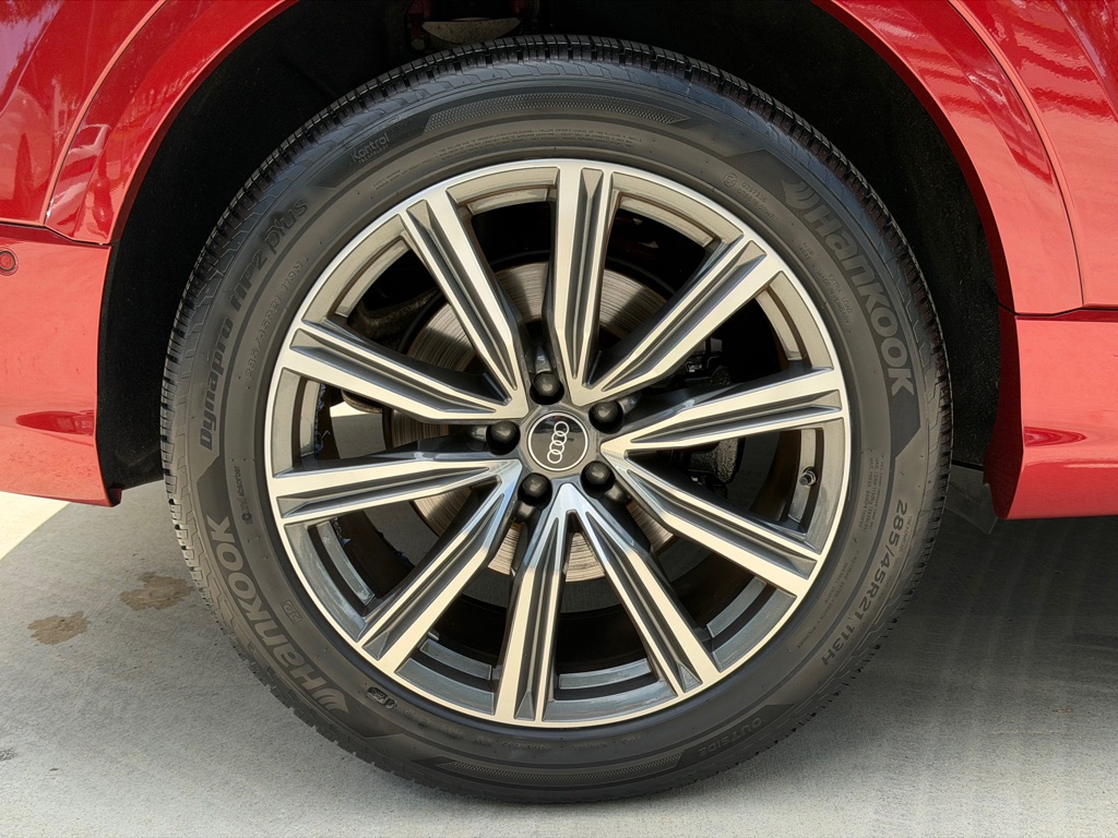Photo 17 of this AUDI SQ8