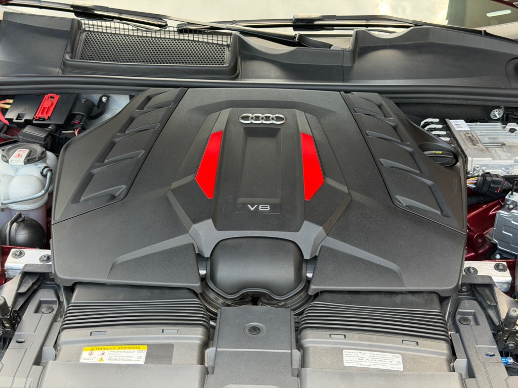 Photo 100 of this AUDI SQ8