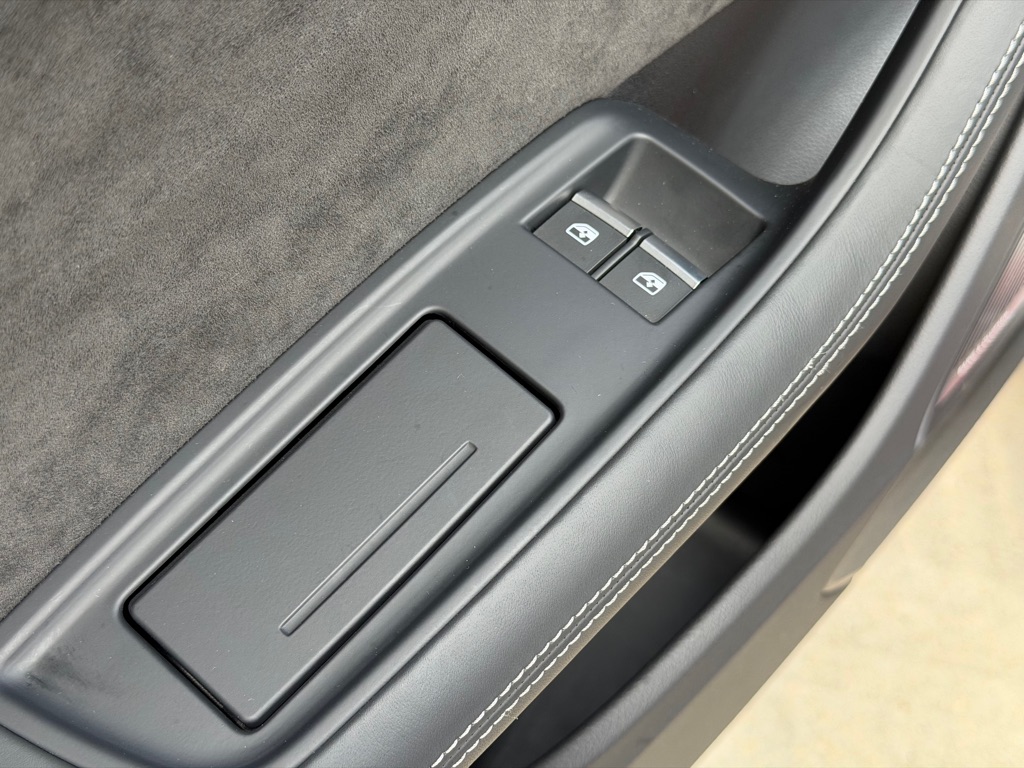 Photo 87 of this AUDI SQ8