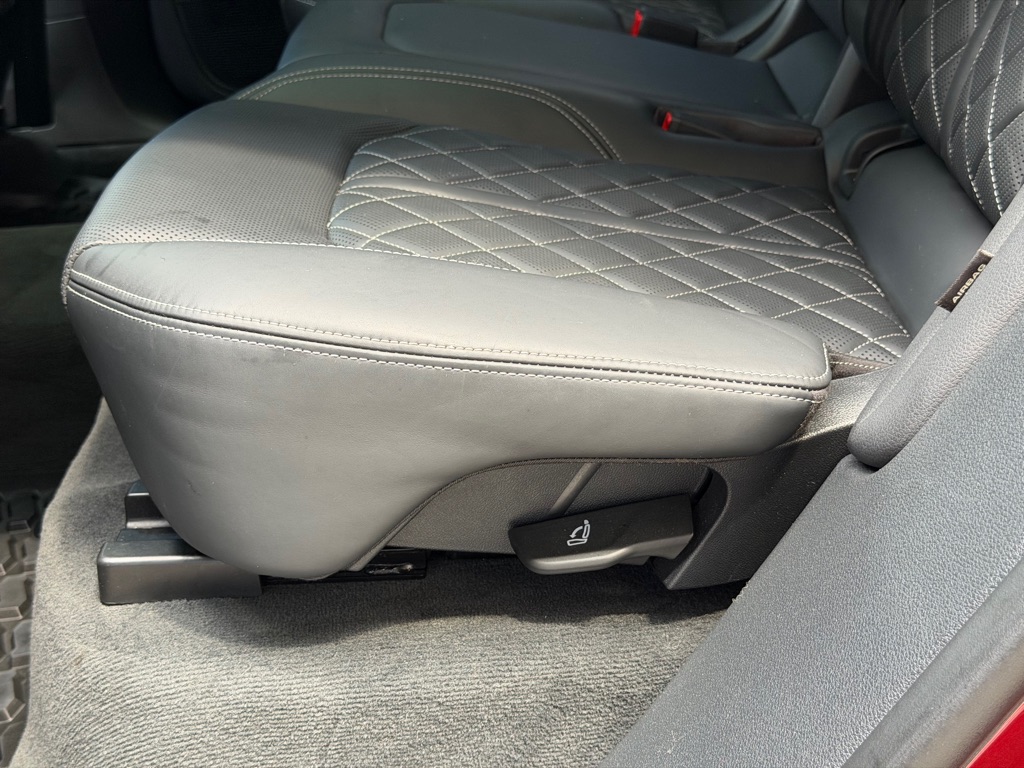 Photo 91 of this AUDI SQ8