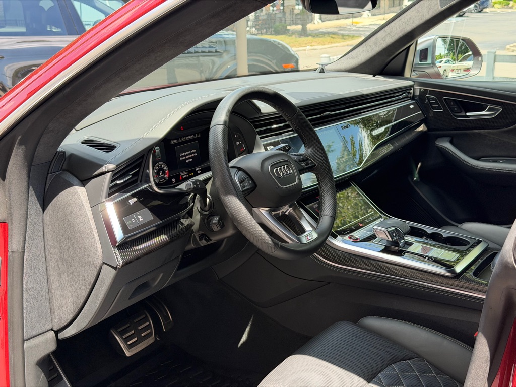 Photo 23 of this AUDI SQ8