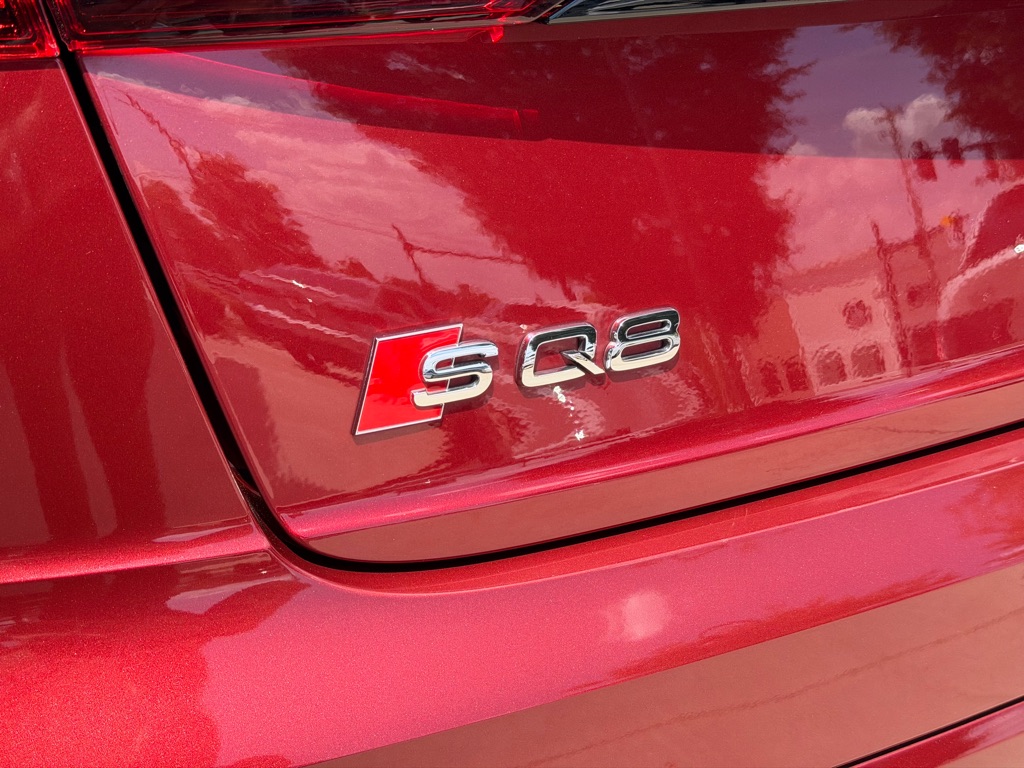 Photo 20 of this AUDI SQ8