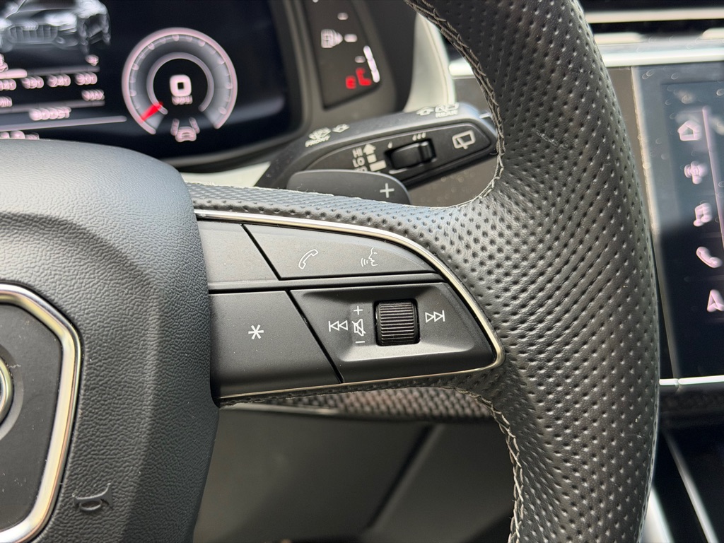 Photo 36 of this AUDI SQ8