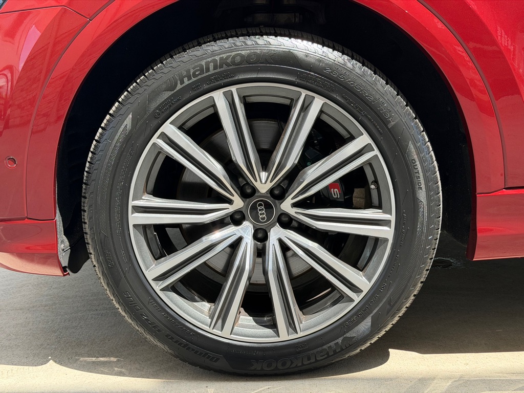 Photo 15 of this AUDI SQ8