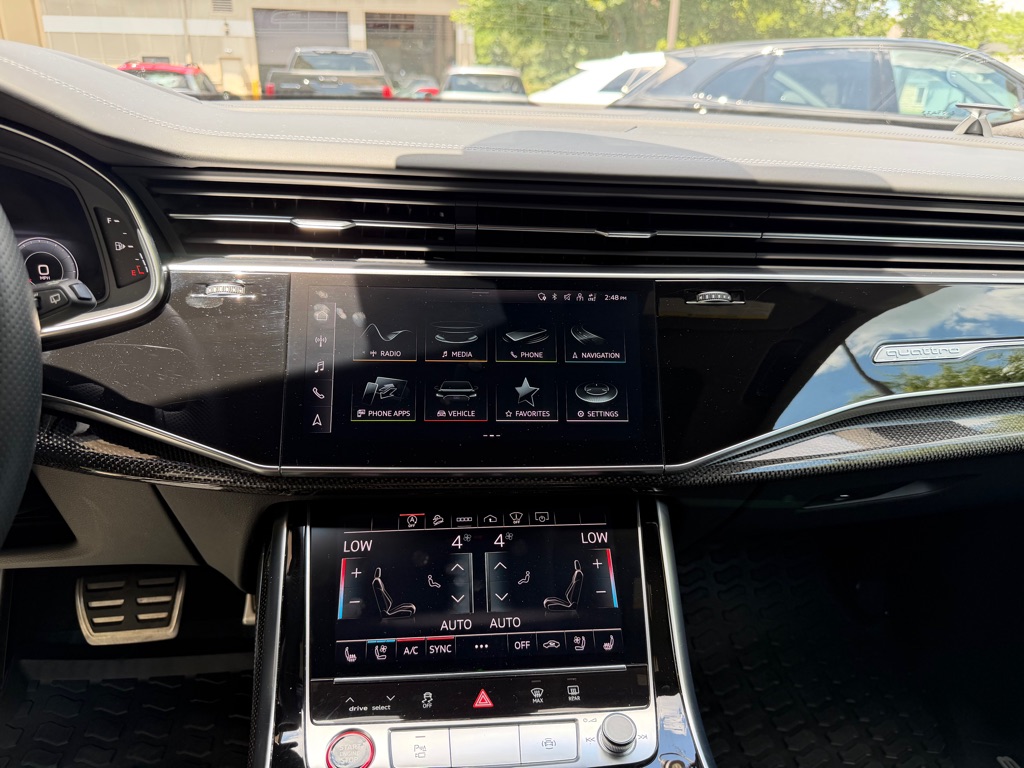 Photo 40 of this AUDI SQ8