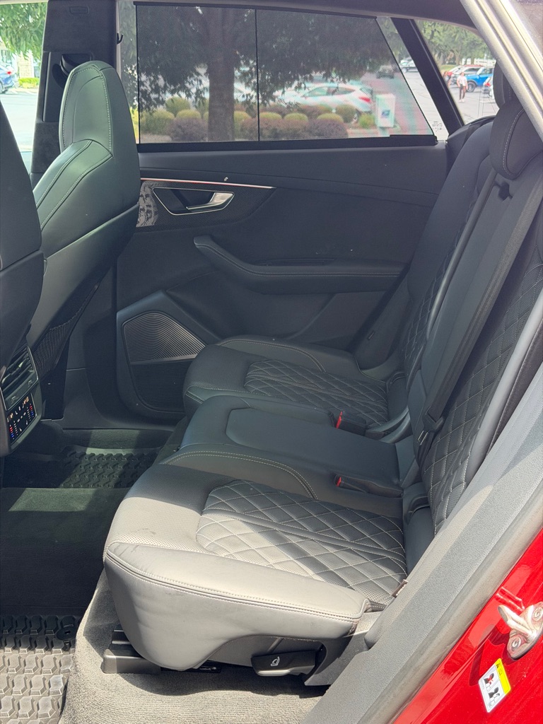 Photo 82 of this AUDI SQ8