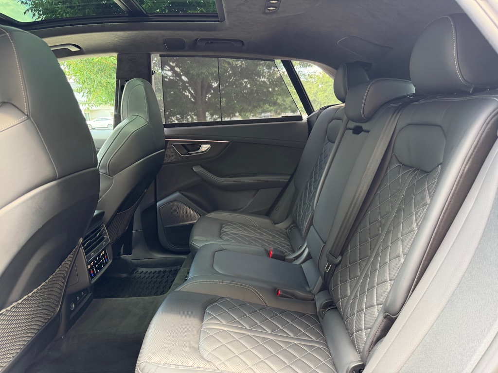 Photo 92 of this AUDI SQ8