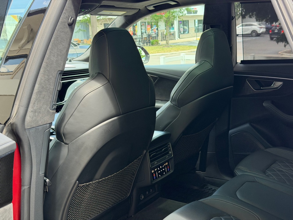 Photo 83 of this AUDI SQ8