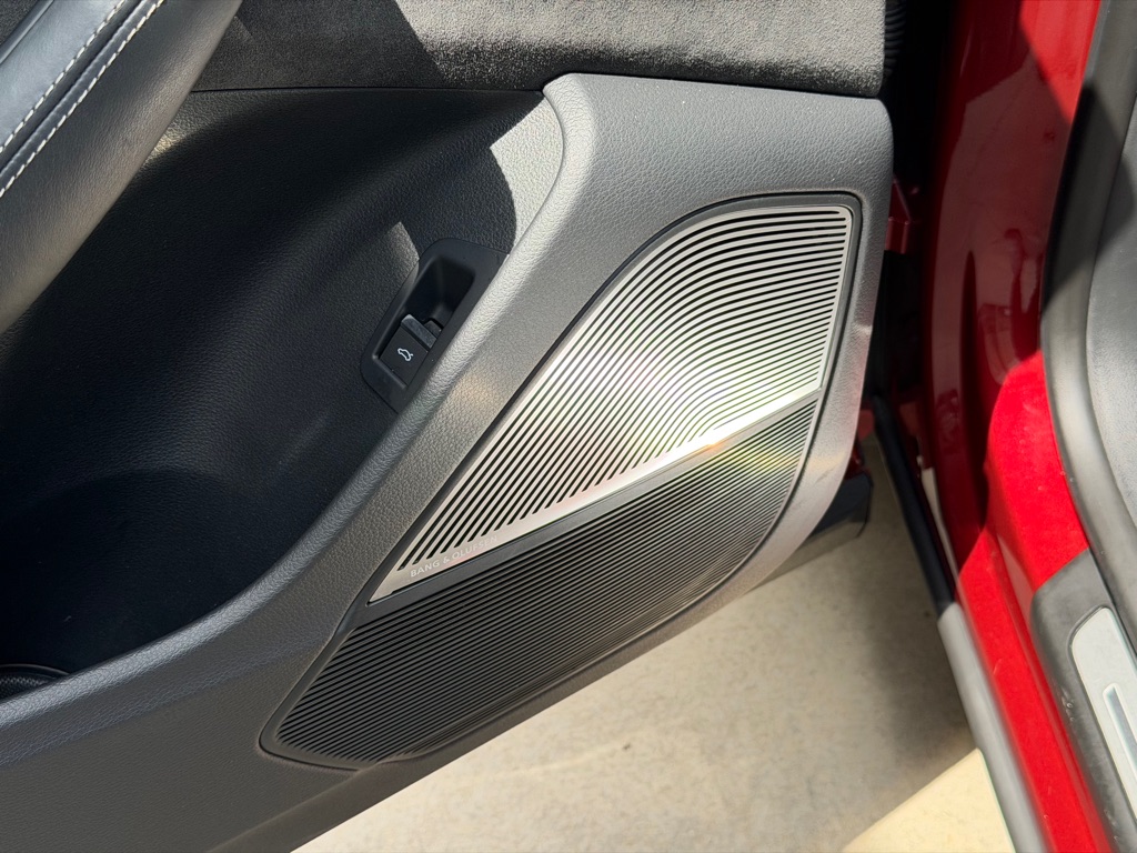 Photo 27 of this AUDI SQ8