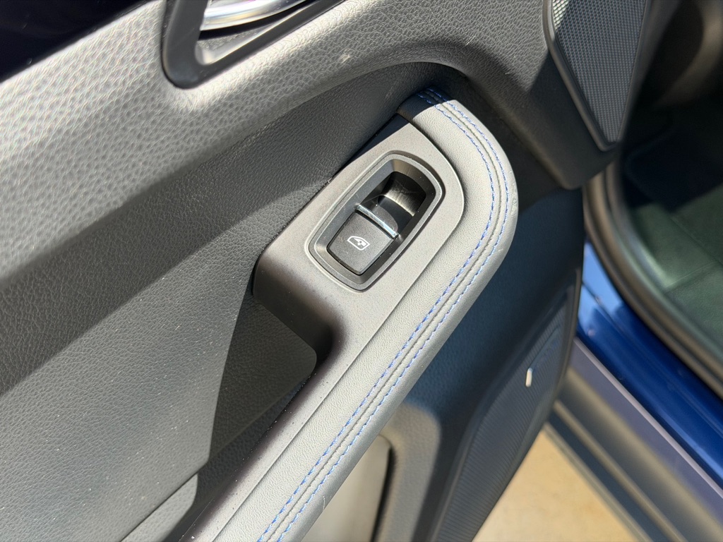 Photo 77 of this PORSCHE MACAN