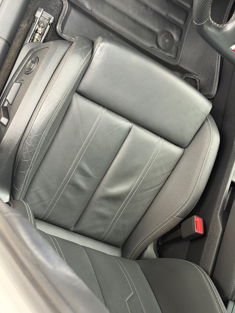 Photo 29 of this AUDI S3