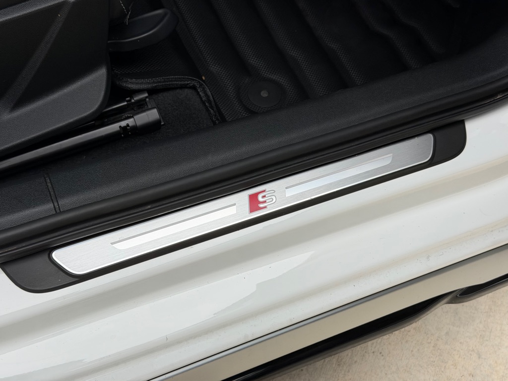 Photo 51 of this AUDI S3