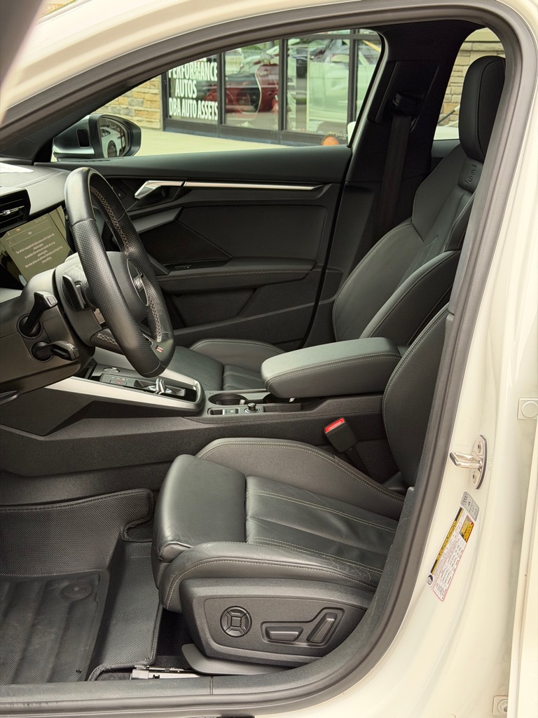 Photo 19 of this AUDI S3