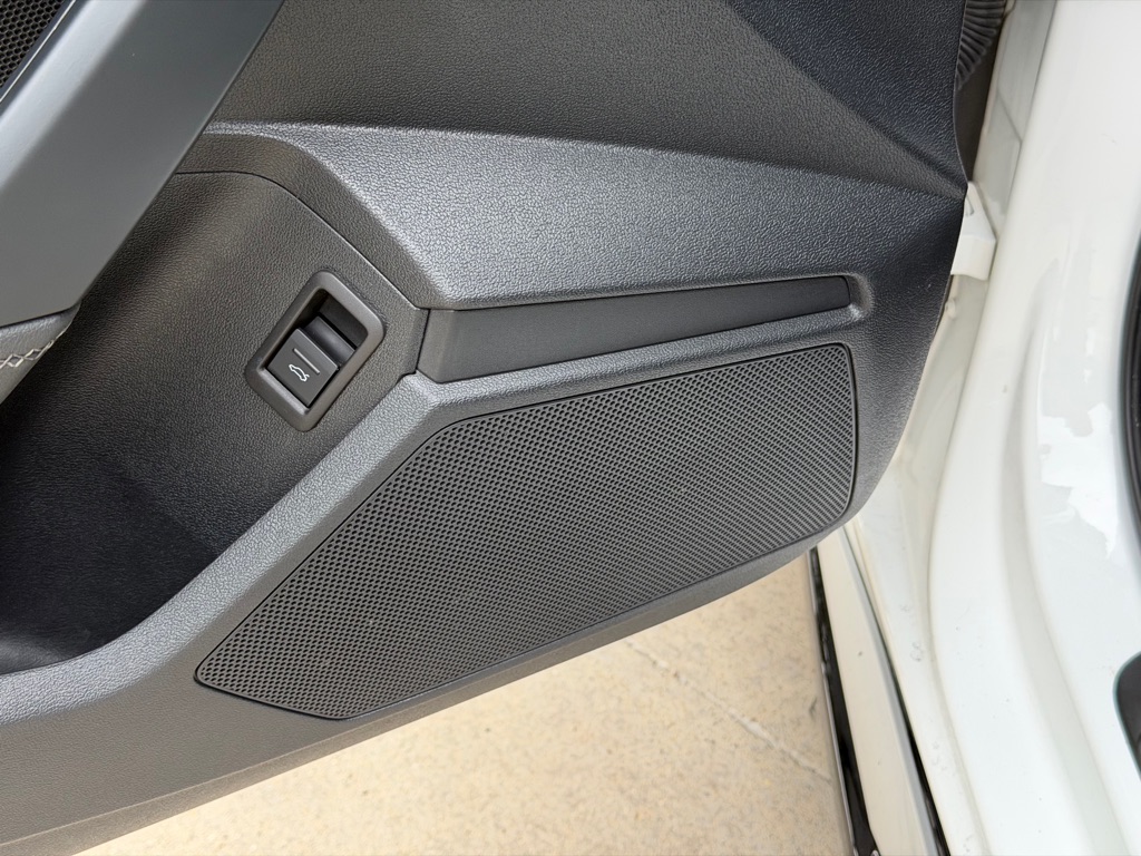 Photo 24 of this AUDI S3