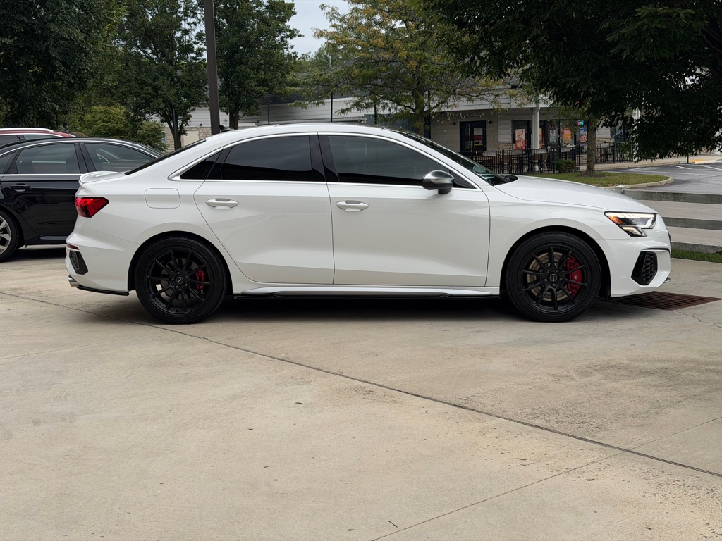 Photo 6 of this AUDI S3