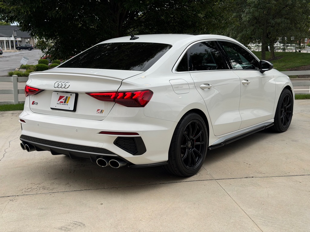 Photo 5 of this AUDI S3