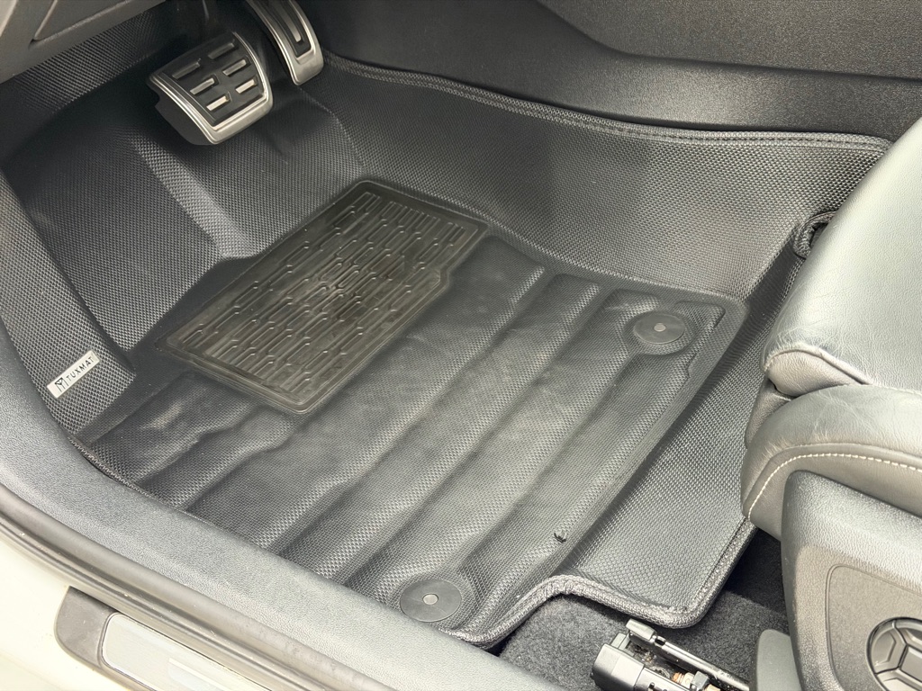 Photo 26 of this AUDI S3