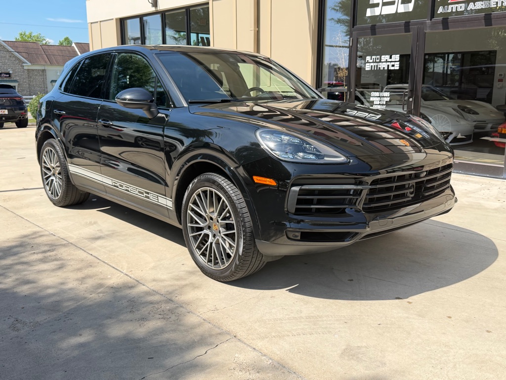 Photo 2 of this PORSCHE CAYENNE