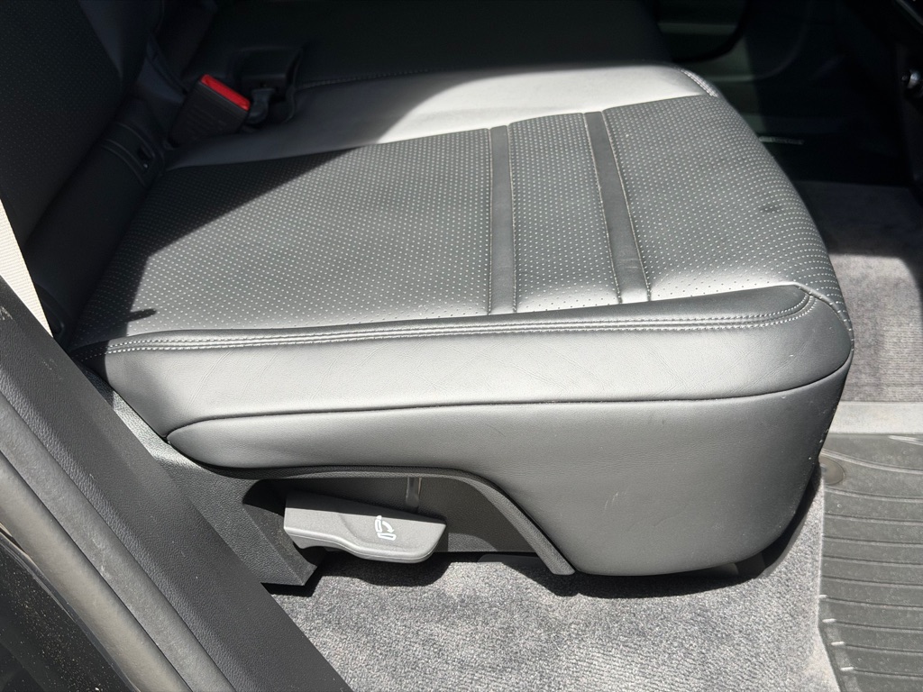 Photo 79 of this PORSCHE CAYENNE