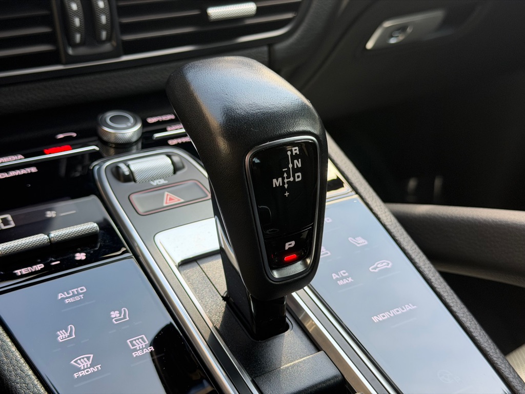 Photo 45 of this PORSCHE CAYENNE