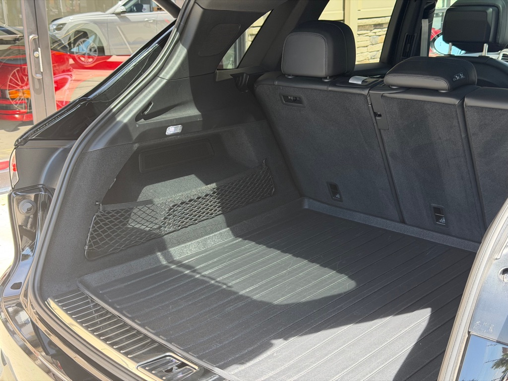 Photo 95 of this PORSCHE CAYENNE