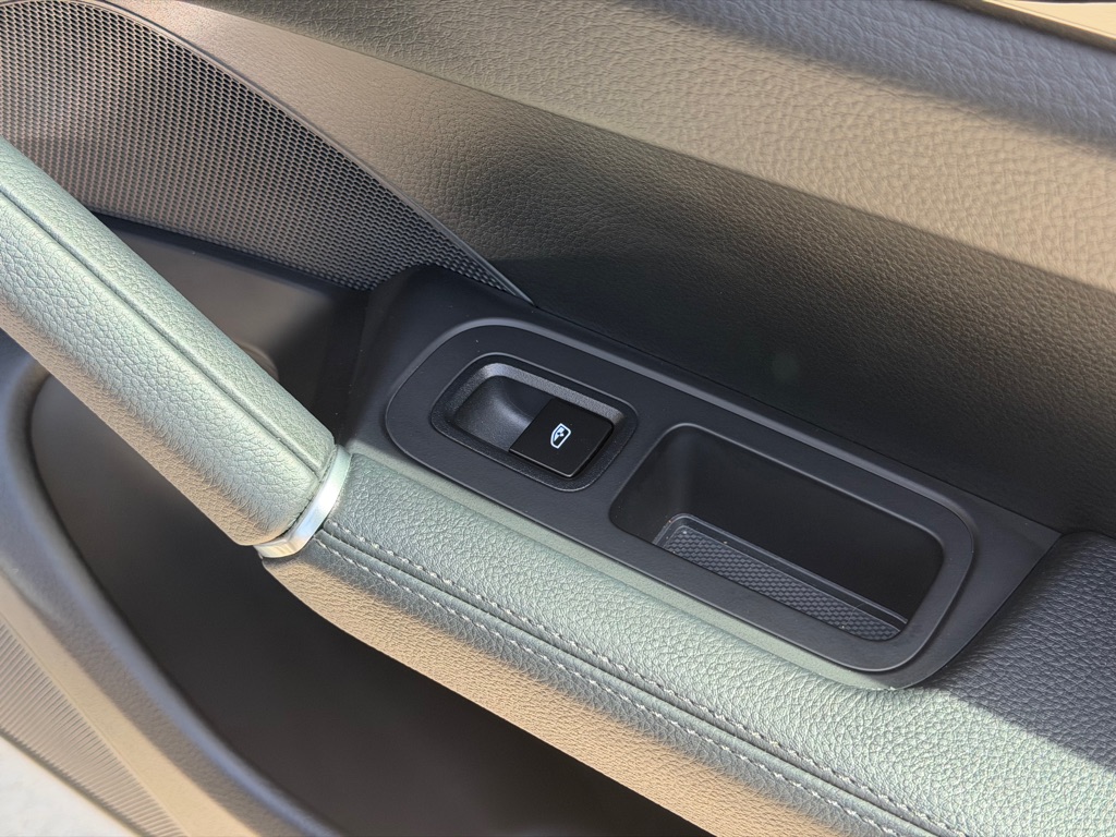 Photo 56 of this PORSCHE CAYENNE