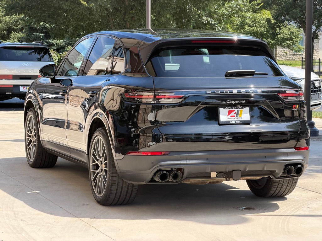 Photo 8 of this PORSCHE CAYENNE