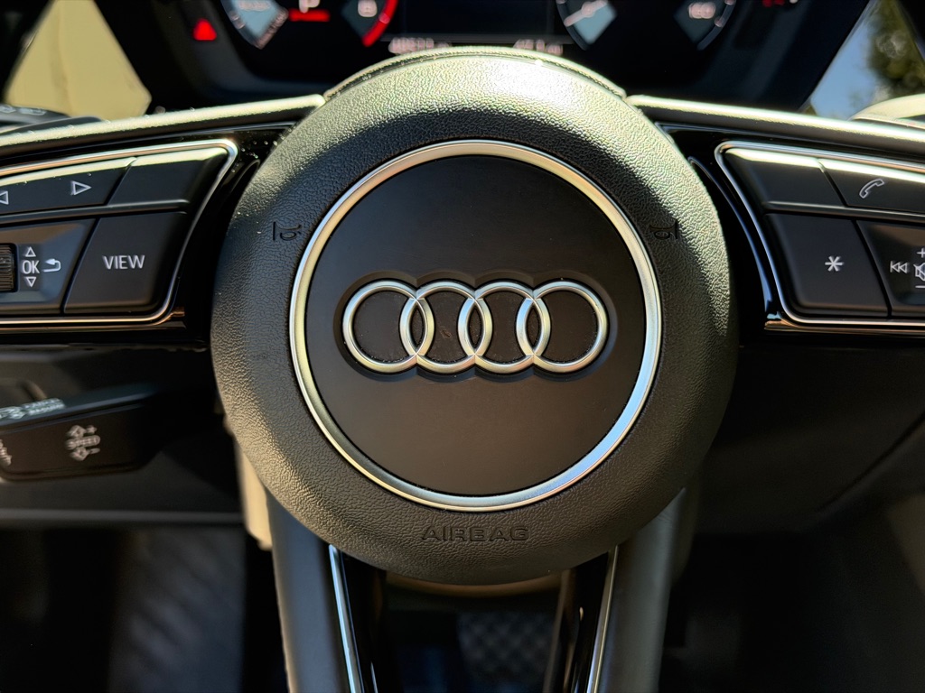 Photo 18 of this AUDI A3