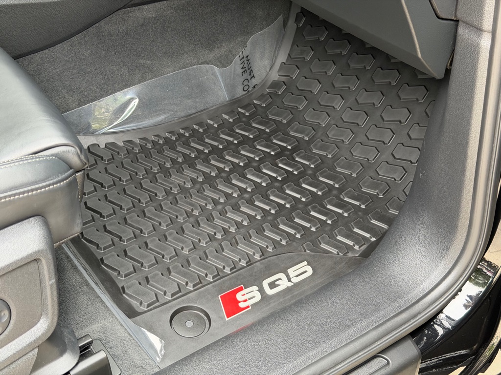 Photo 65 of this AUDI SQ5