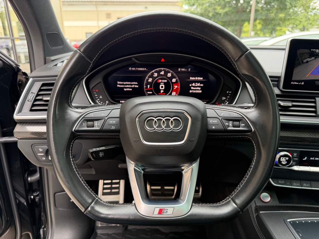 Photo 32 of this AUDI SQ5