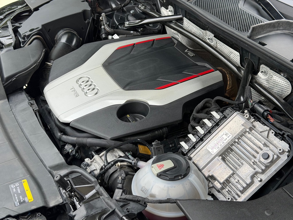Photo 106 of this AUDI SQ5