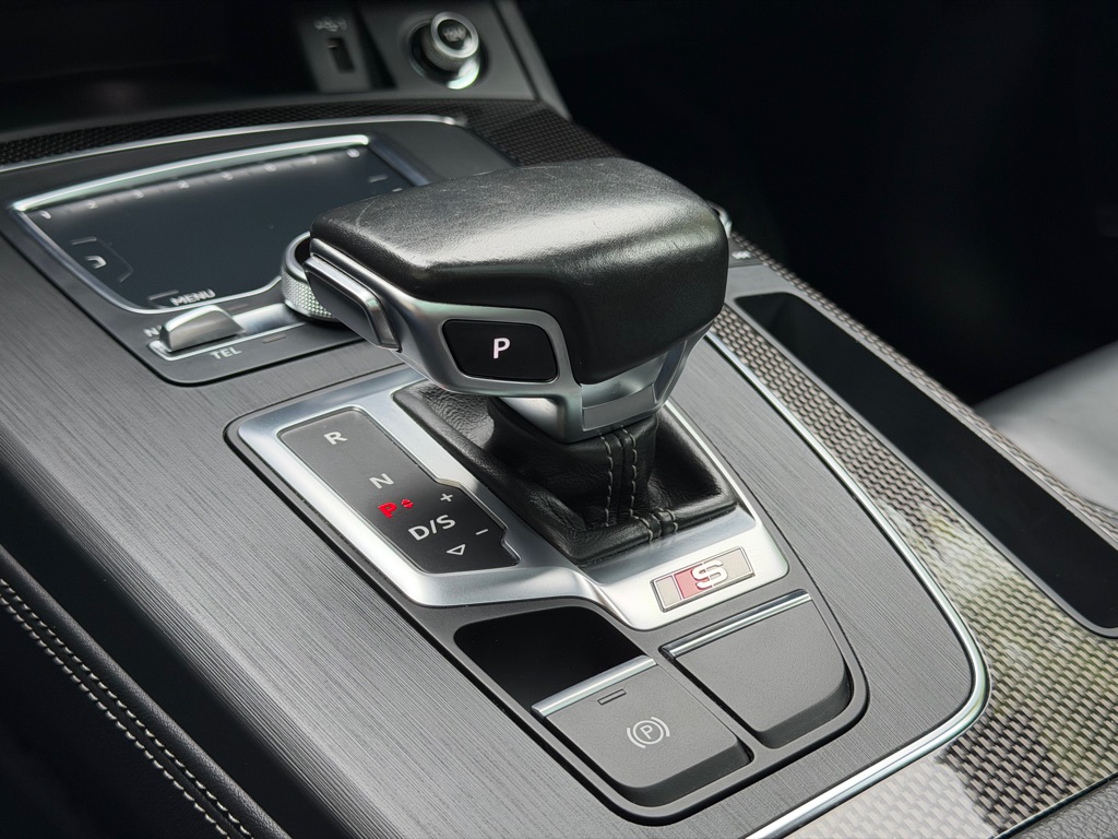 Photo 50 of this AUDI SQ5