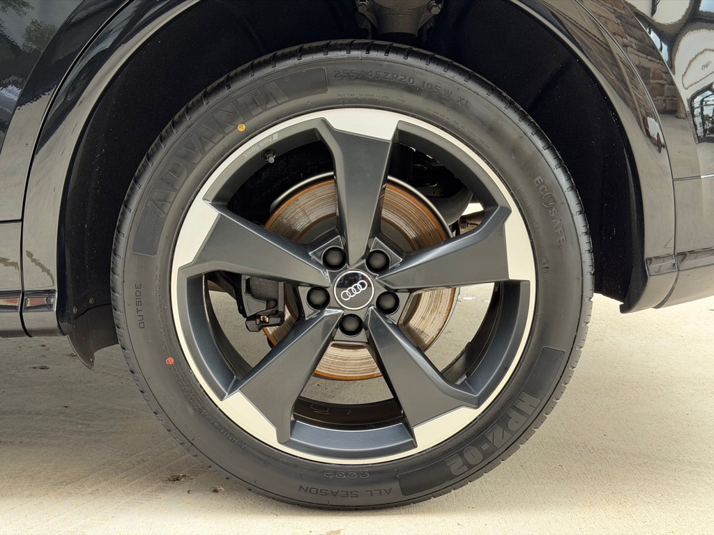 Photo 16 of this AUDI SQ5