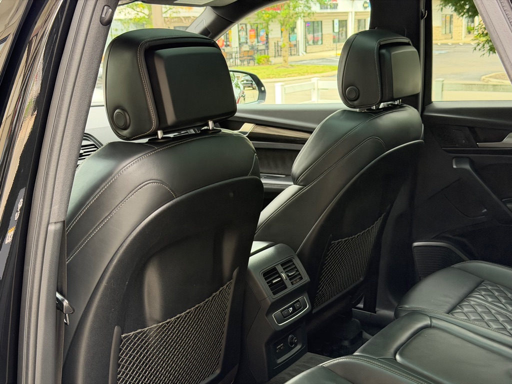 Photo 88 of this AUDI SQ5