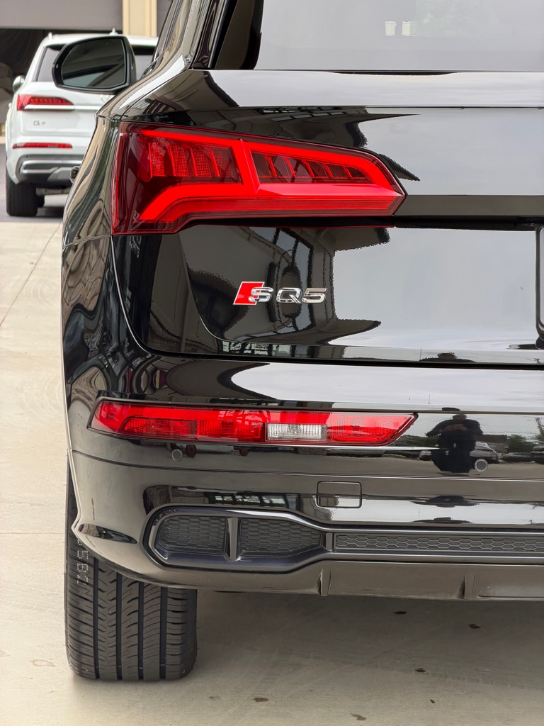 Photo 13 of this AUDI SQ5