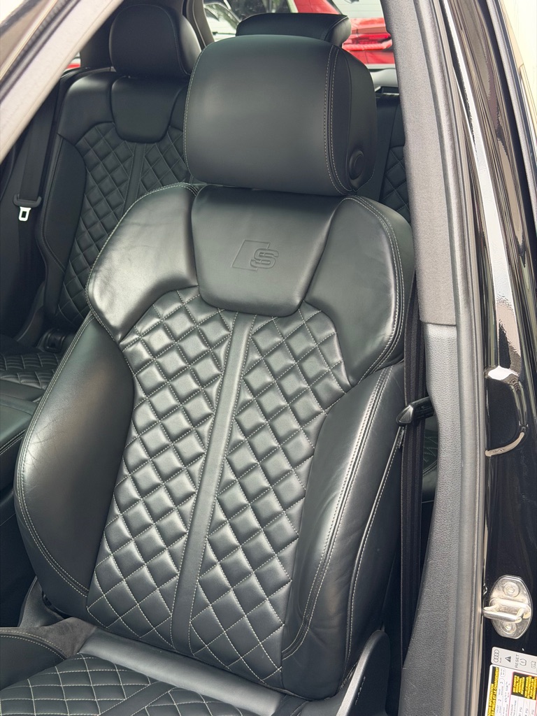 Photo 27 of this AUDI SQ5
