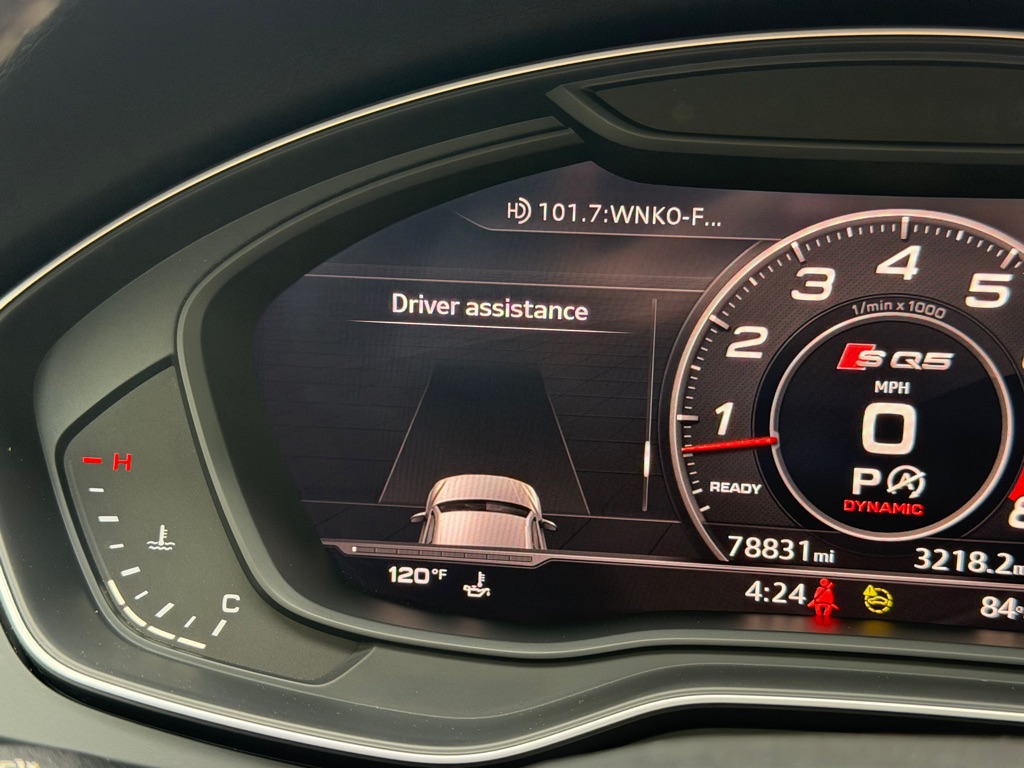 Photo 37 of this AUDI SQ5