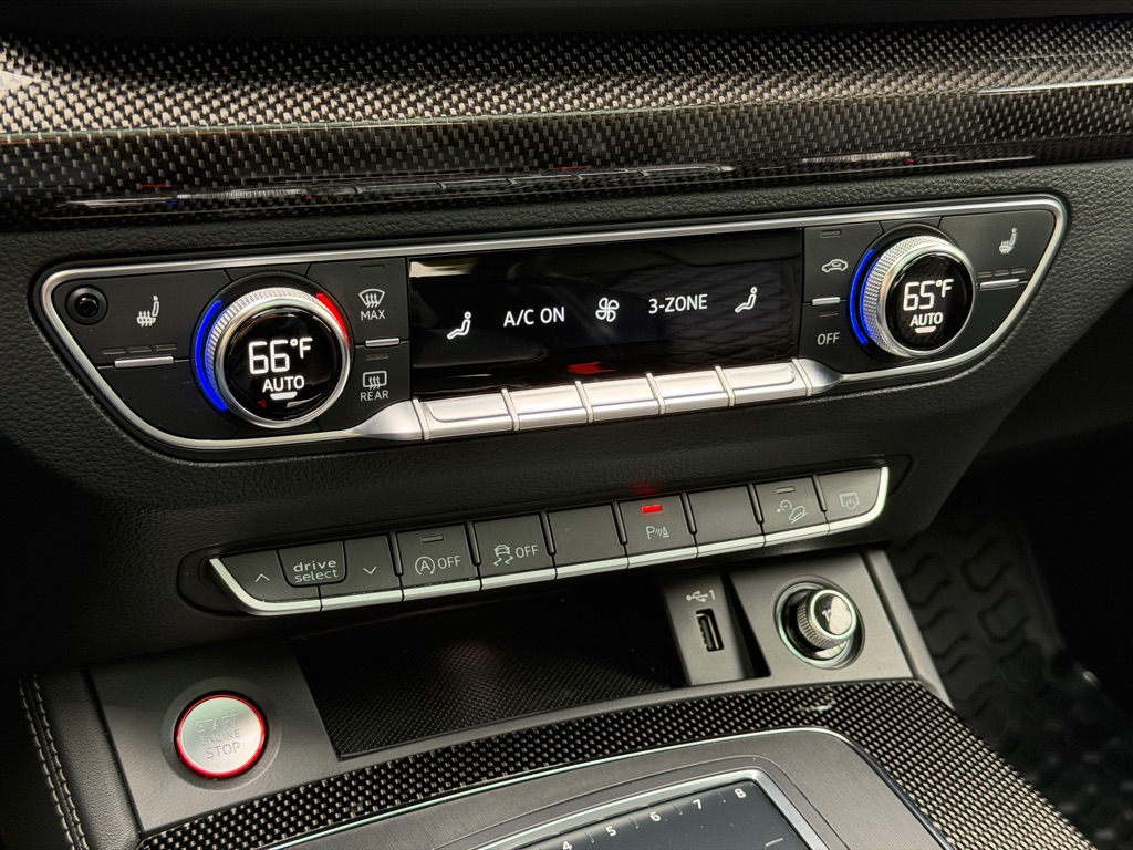 Photo 46 of this AUDI SQ5