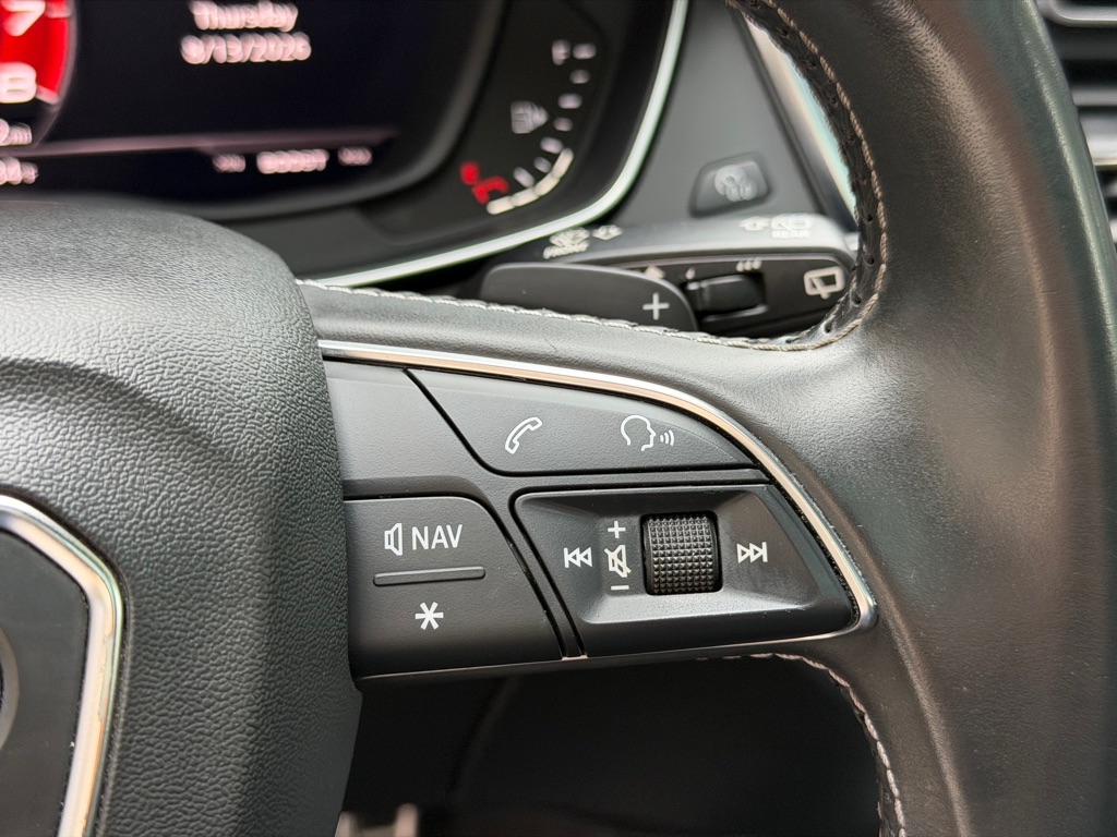 Photo 35 of this AUDI SQ5