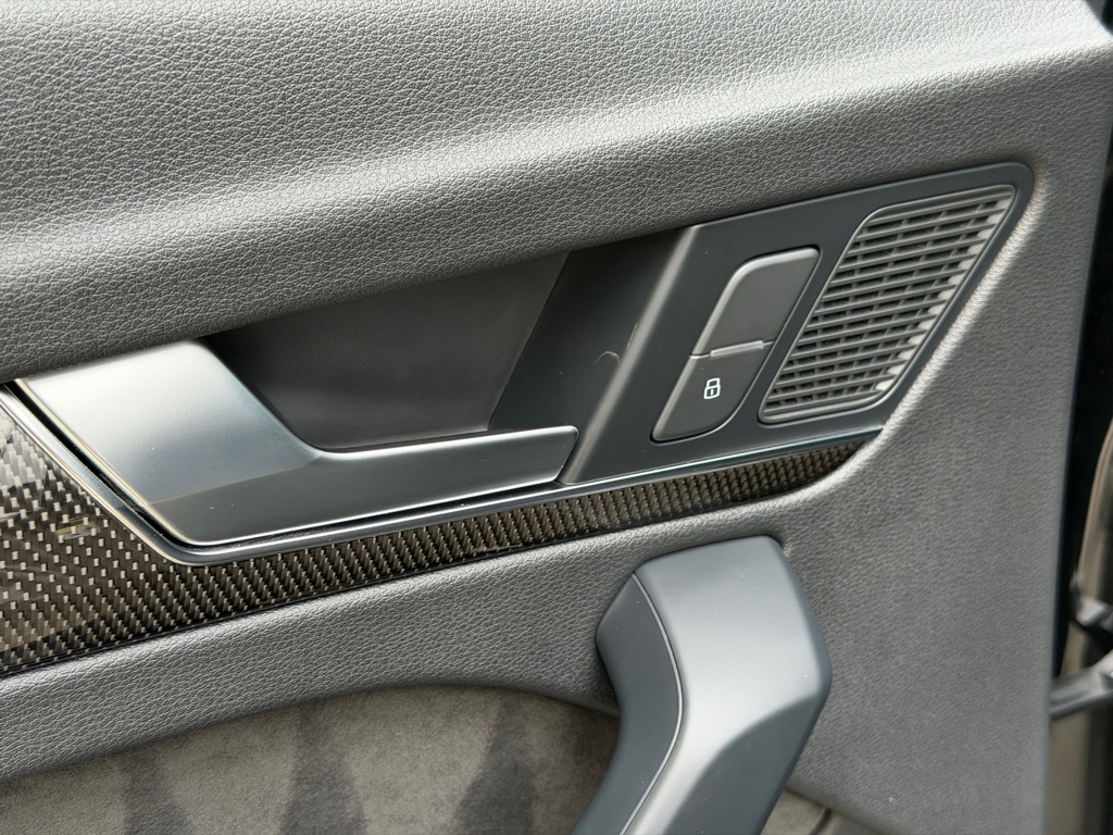 Photo 90 of this AUDI SQ5
