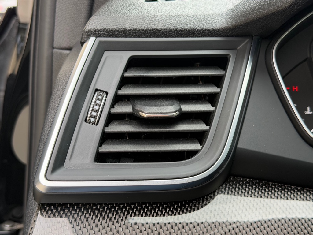 Photo 29 of this AUDI SQ5